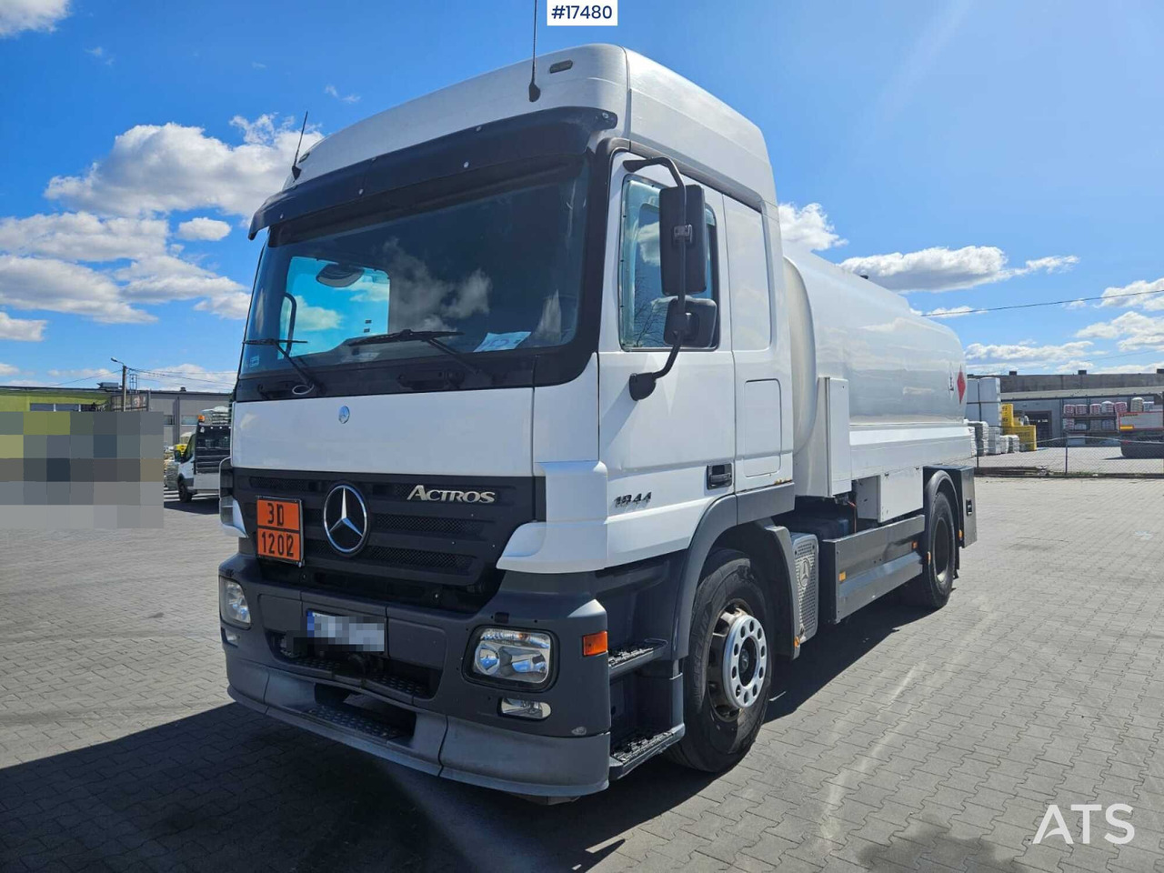 2003 Mercedes-Benz 1844 - Tank truck: picture 4 2003 Mercedes-Benz 1844 - Tank truck: picture 4