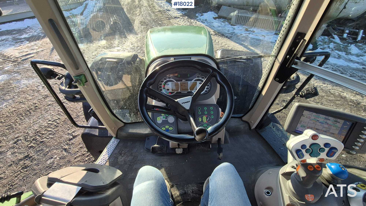 Farm tractor FENDT 933 Vario agricultural tractor (2015): picture 14