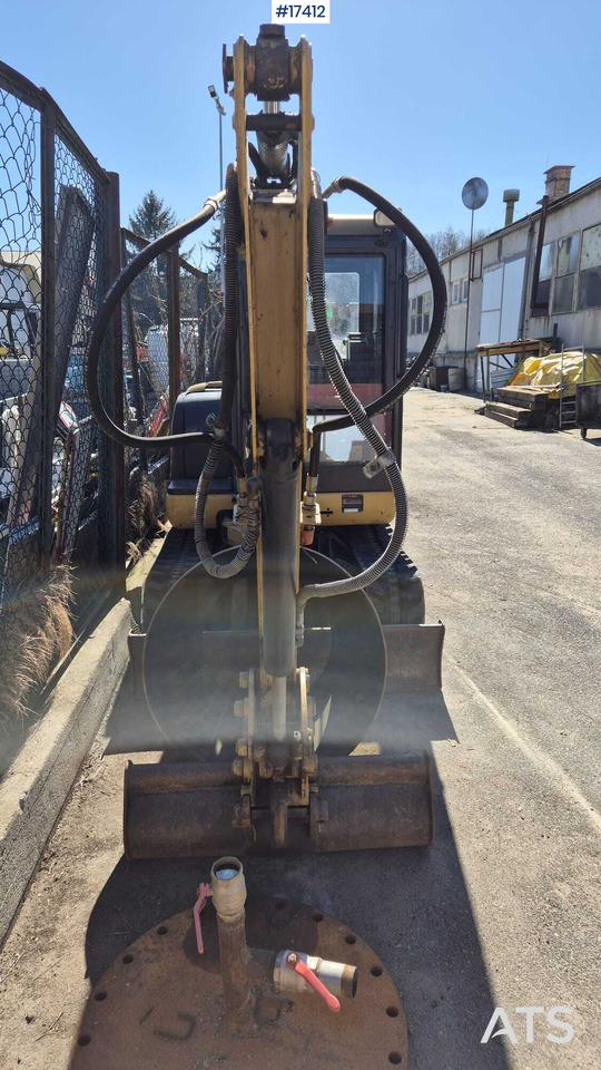 Mini excavator CATERPILLAR 302.5 (2004) two buckets, quick couplers. - Mini excavator: picture 3 Mini excavator CATERPILLAR 302.5 (2004) two buckets, quick couplers. - Mini excavator: picture 3