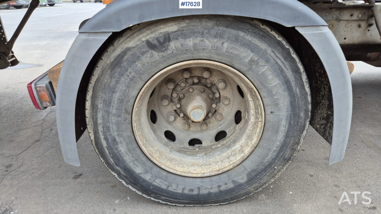 Tractor unit 2000 Scania 124 L 400: picture 13 Tractor unit 2000 Scania 124 L 400: picture 13