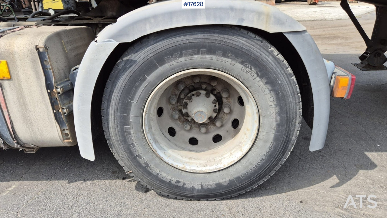 Tractor unit 2000 Scania 124 L 400: picture 14 Tractor unit 2000 Scania 124 L 400: picture 14