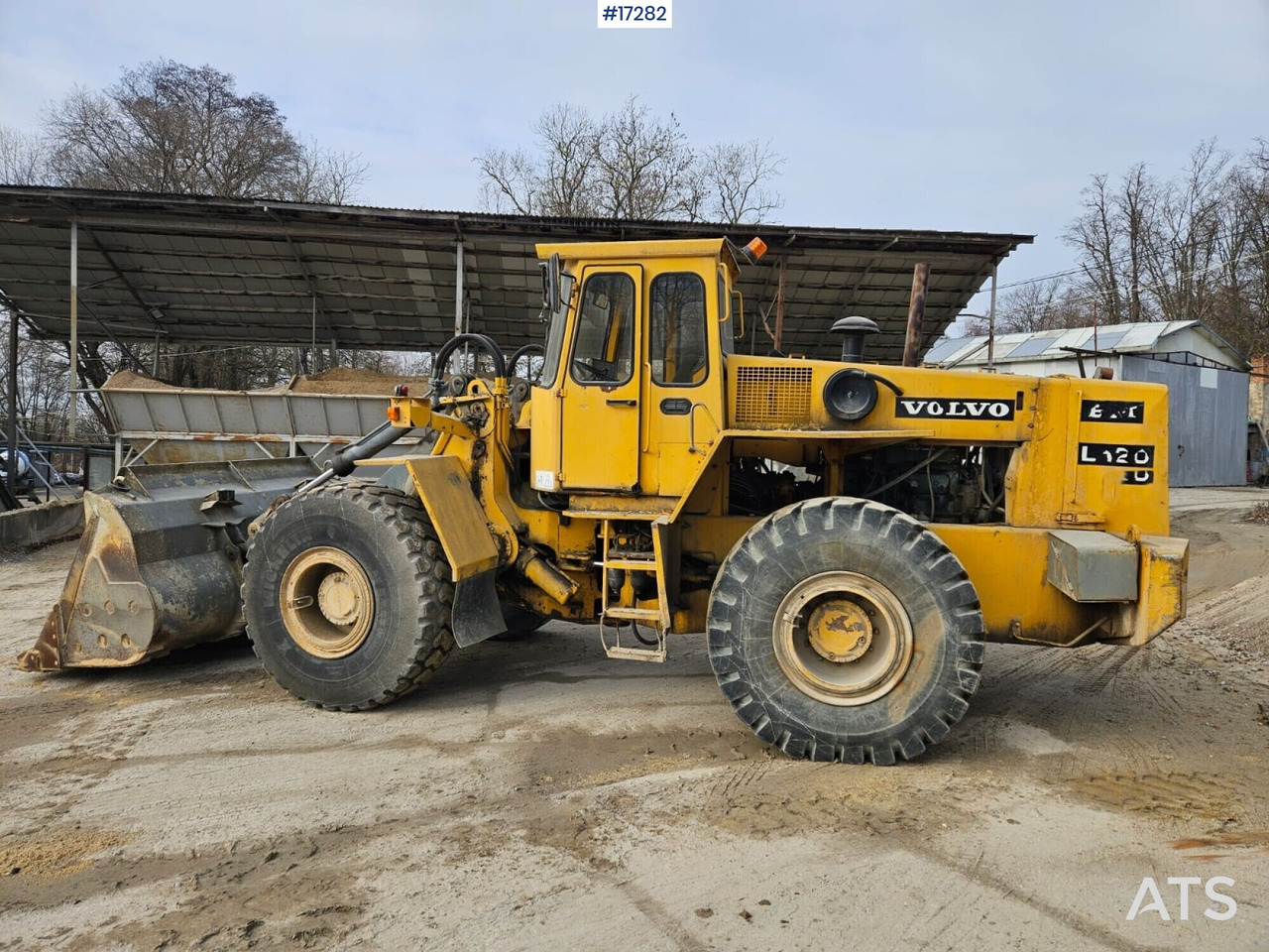 Wheel loader VOLVO BM L120 (1991) - Wheel loader: picture 4 Wheel loader VOLVO BM L120 (1991) - Wheel loader: picture 4
