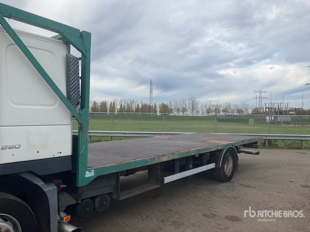 2002 Volvo FM280 4x2 Sleeper Flatbed Truck - Dropside/ Flatbed truck: picture 5 2002 Volvo FM280 4x2 Sleeper Flatbed Truck - Dropside/ Flatbed truck: picture 5