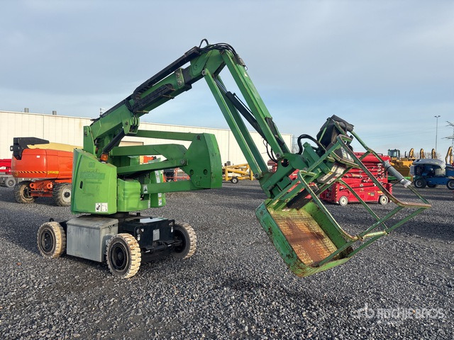 2006 Haulotte HA12IP 2WD Electric Articulating Boom Lift - Articulated boom: picture 2 2006 Haulotte HA12IP 2WD Electric Articulating Boom Lift - Articulated boom: picture 2