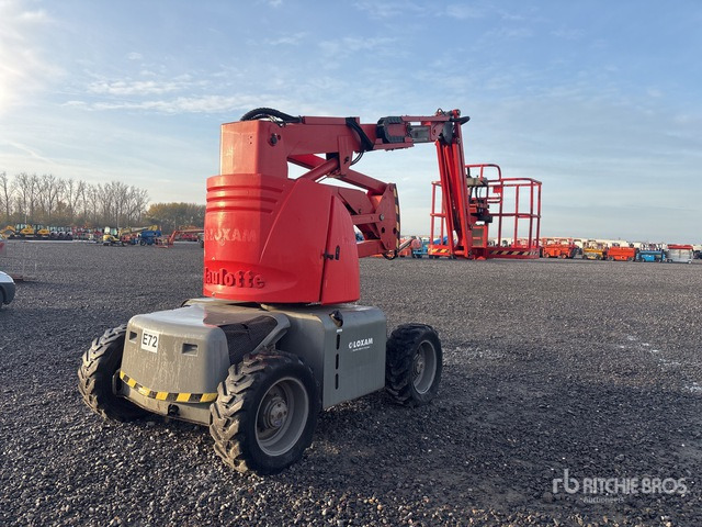 2007 Haulotte HA12PX 2WD Diesel Articulating Boom Lift - Articulated boom: picture 1 2007 Haulotte HA12PX 2WD Diesel Articulating Boom Lift - Articulated boom: picture 1