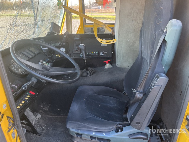 2007 Spierings SK377-AT3 Tri/A Self-Erecting Mobile Tower Crane - All terrain crane: picture 4 2007 Spierings SK377-AT3 Tri/A Self-Erecting Mobile Tower Crane - All terrain crane: picture 4