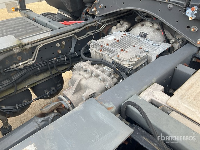 2012 Renault Premium 6x2 Sleeper Cab and Chassis - Cab chassis truck: picture 5 2012 Renault Premium 6x2 Sleeper Cab and Chassis - Cab chassis truck: picture 5