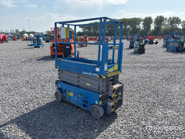 2013 Genie GS1932 Electric Scissor Lift - Scissor lift: picture 4 2013 Genie GS1932 Electric Scissor Lift - Scissor lift: picture 4