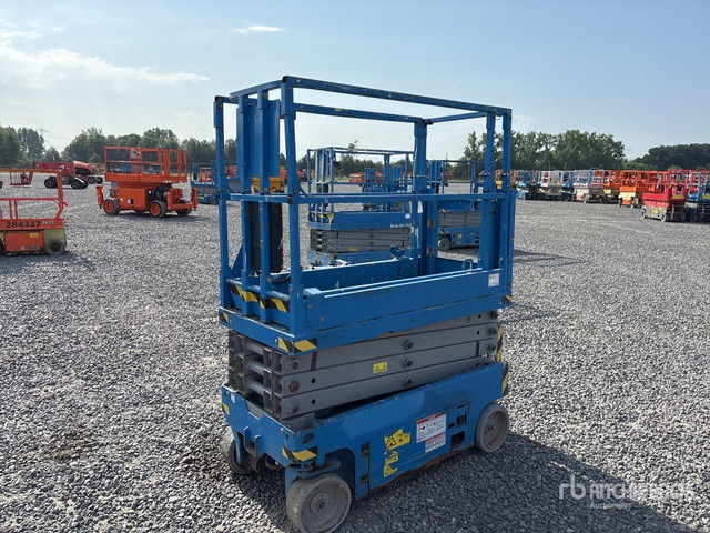 2013 Genie GS1932 Electric Scissor Lift - Scissor lift: picture 4 2013 Genie GS1932 Electric Scissor Lift - Scissor lift: picture 4
