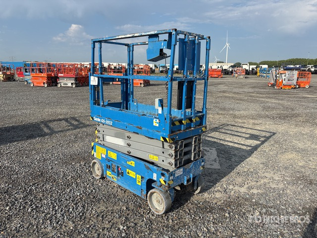 2013 Genie GS1932 Electric Scissor Lift - Scissor lift: picture 1 2013 Genie GS1932 Electric Scissor Lift - Scissor lift: picture 1