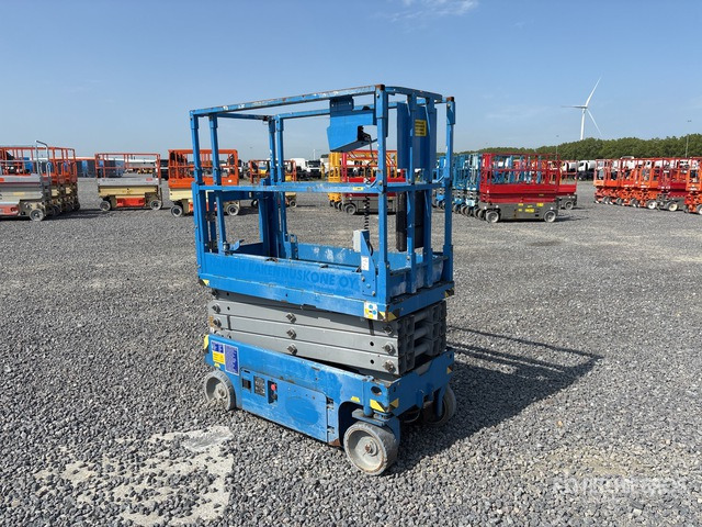 2013 Genie GS1932 Electric Scissor Lift - Scissor lift: picture 1 2013 Genie GS1932 Electric Scissor Lift - Scissor lift: picture 1