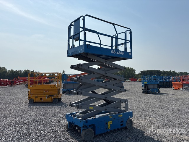 2016 Genie GS3246 Electric Scissor Lift - Scissor lift: picture 4 2016 Genie GS3246 Electric Scissor Lift - Scissor lift: picture 4