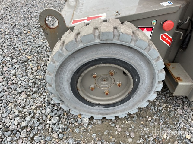 2016 Haulotte HA12IP 2WD Electric Articulating Boom Lift - Articulated boom: picture 5 2016 Haulotte HA12IP 2WD Electric Articulating Boom Lift - Articulated boom: picture 5