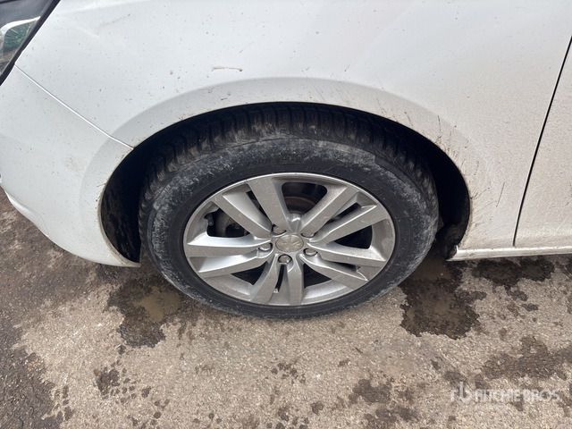 2016 Peugeot 308 Auto - Car: picture 5 2016 Peugeot 308 Auto - Car: picture 5