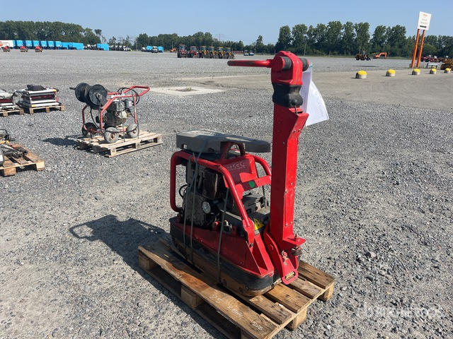 2016 Wacker Neuson DPU4545 Vibratory Plate Compactor - Vibratory plate: picture 4 2016 Wacker Neuson DPU4545 Vibratory Plate Compactor - Vibratory plate: picture 4