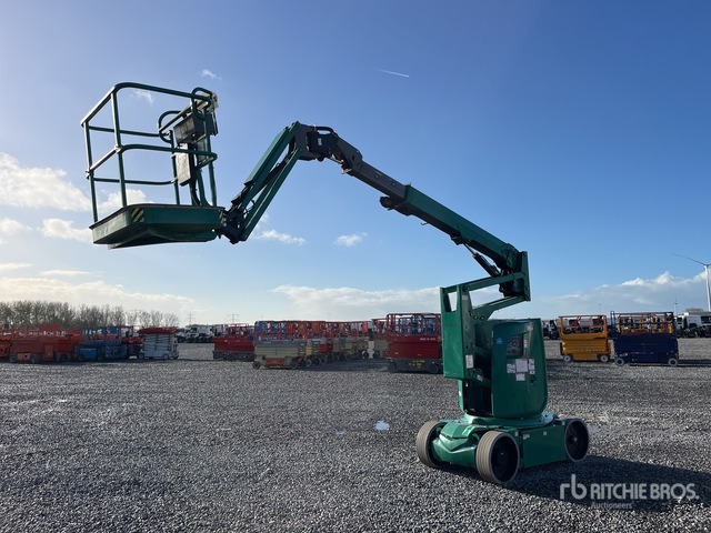 2019 Haulotte HA12CJ+ 2WD Electric Articulating Boom Lift - Articulated boom: picture 1 2019 Haulotte HA12CJ+ 2WD Electric Articulating Boom Lift - Articulated boom: picture 1