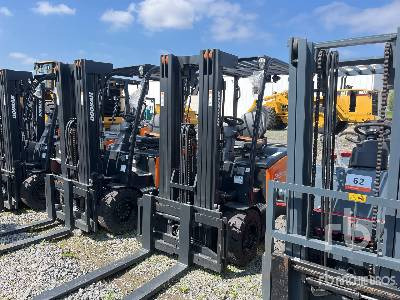 DOOSAN B35X-7 PLUS MAST - FFT, MFH 4380, OAL (Unused) - Electric forklift: picture 1 DOOSAN B35X-7 PLUS MAST - FFT, MFH 4380, OAL (Unused) - Electric forklift: picture 1