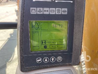 Crawler excavator LIEBHERR R906LC: picture 10