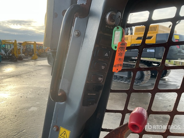 New Holland L160 Skid Steer Loader - Skid steer loader: picture 5 New Holland L160 Skid Steer Loader - Skid steer loader: picture 5