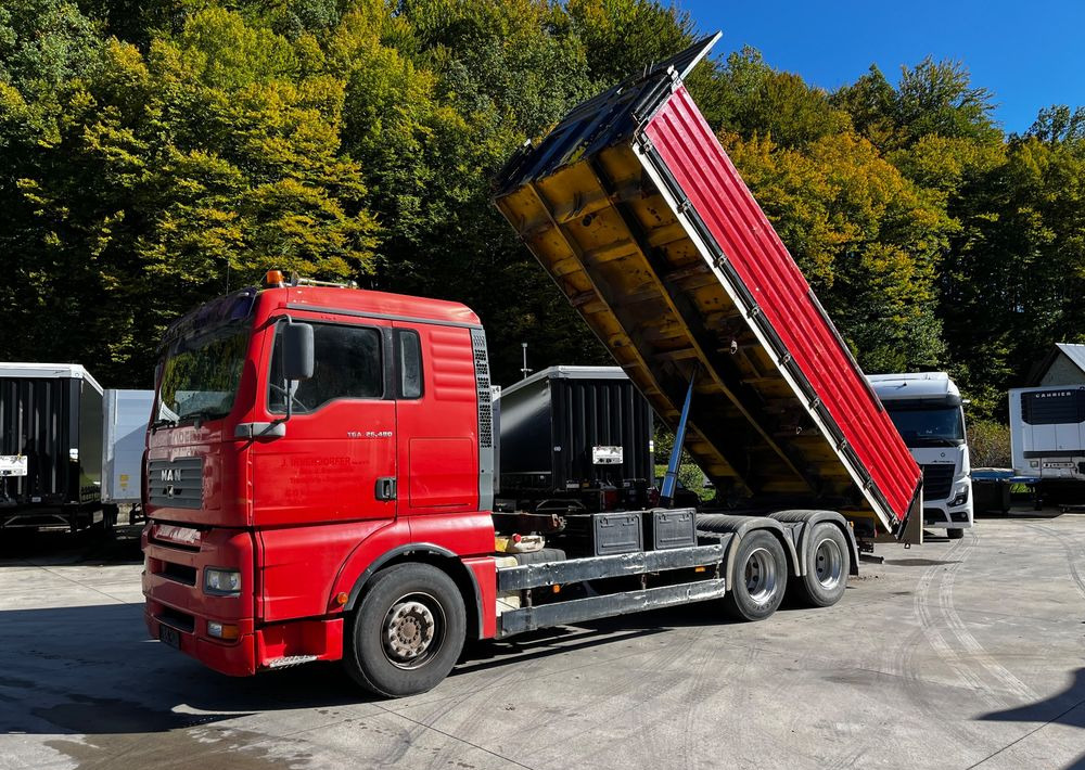 MAN TGA 26.480 // Wywrotka 3 stronna // 2004 Rok // 6x4 // Kiper Schwarzmuller // - Tipper: picture 1 MAN TGA 26.480 // Wywrotka 3 stronna // 2004 Rok // 6x4 // Kiper Schwarzmuller // - Tipper: picture 1