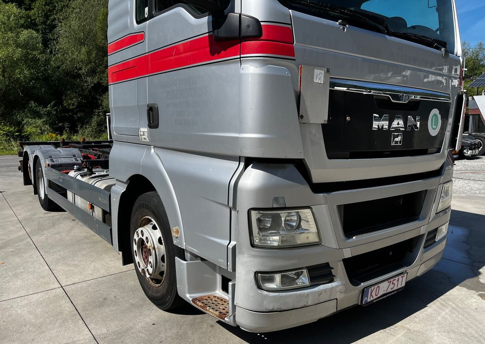 MAN TGX 18.480 // Euro 5 // 6x2 // BDF // Cały na poduszkach // Automat // - Cab chassis truck: picture 4 MAN TGX 18.480 // Euro 5 // 6x2 // BDF // Cały na poduszkach // Automat // - Cab chassis truck: picture 4