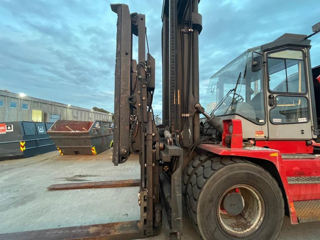 Kalmar DCE 120-12 - Diesel forklift: picture 3 Kalmar DCE 120-12 - Diesel forklift: picture 3