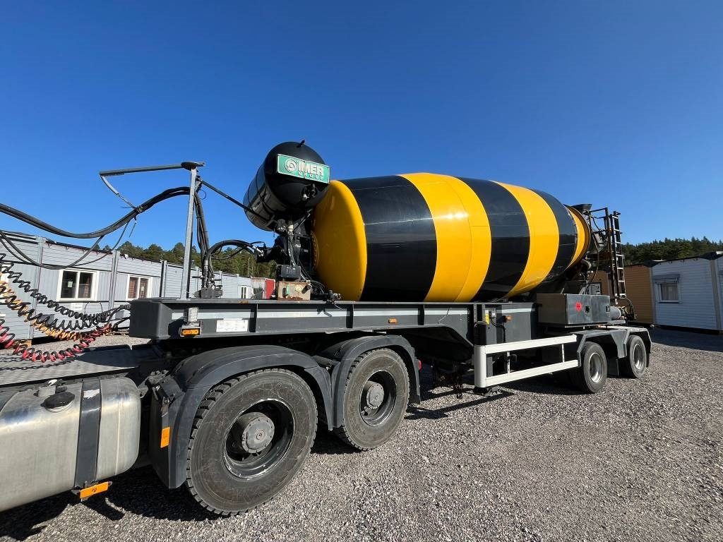Mercedes-Benz Arocs 6X4 AMT BT 220 semi-trailer concrete mixer - Tractor unit, Concrete mixer semi-trailer: picture 4 Mercedes-Benz Arocs 6X4 AMT BT 220 semi-trailer concrete mixer - Tractor unit, Concrete mixer semi-trailer: picture 4