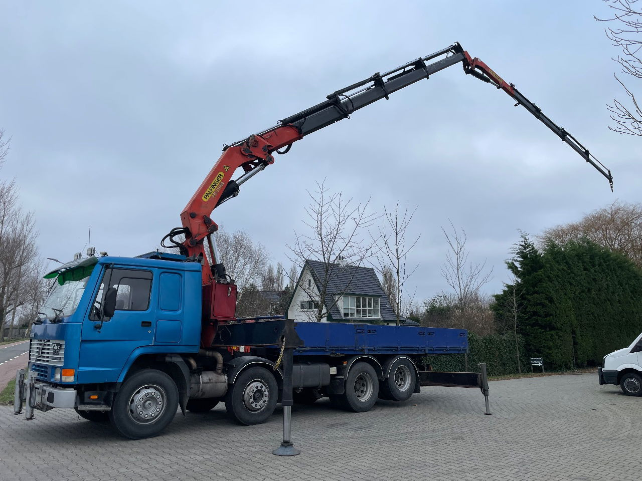 Volvo FM 10.360 With palfinger PK 52000 with jib flyjib - Crane truck: picture 2 Volvo FM 10.360 With palfinger PK 52000 with jib flyjib - Crane truck: picture 2