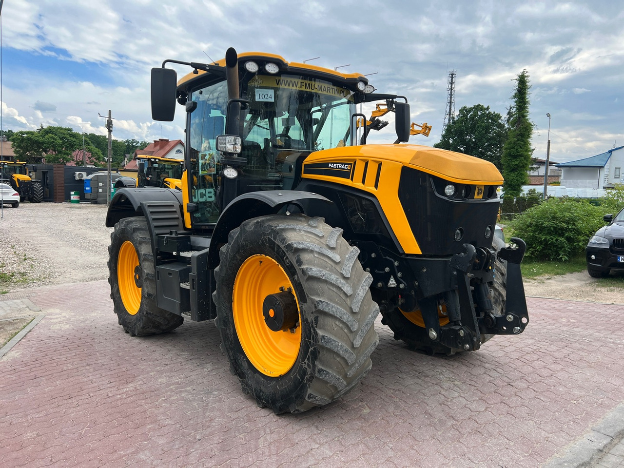 Farm tractor JCB Fastrac 4220: picture 7