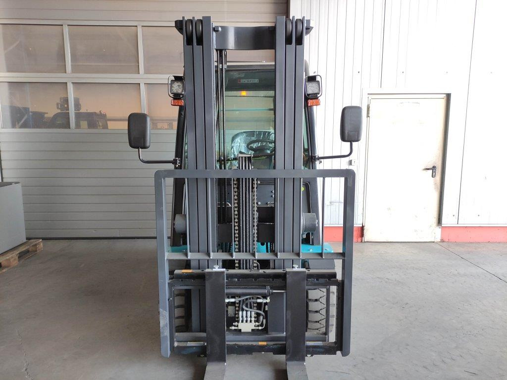 Baoli KBE30 - Electric forklift: picture 3 Baoli KBE30 - Electric forklift: picture 3