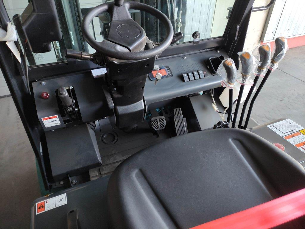 Baoli KBE30 - Electric forklift: picture 5 Baoli KBE30 - Electric forklift: picture 5