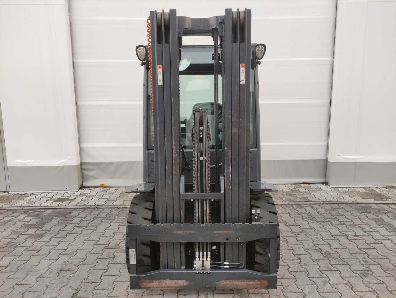 Doosan D35C-9 - Diesel forklift: picture 3 Doosan D35C-9 - Diesel forklift: picture 3