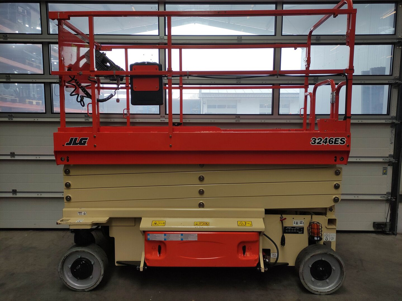 JLG 3246ES - Scissor lift: picture 1 JLG 3246ES - Scissor lift: picture 1