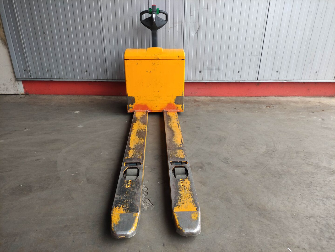 Jungheinrich EJE 120 - Pallet truck: picture 3 Jungheinrich EJE 120 - Pallet truck: picture 3