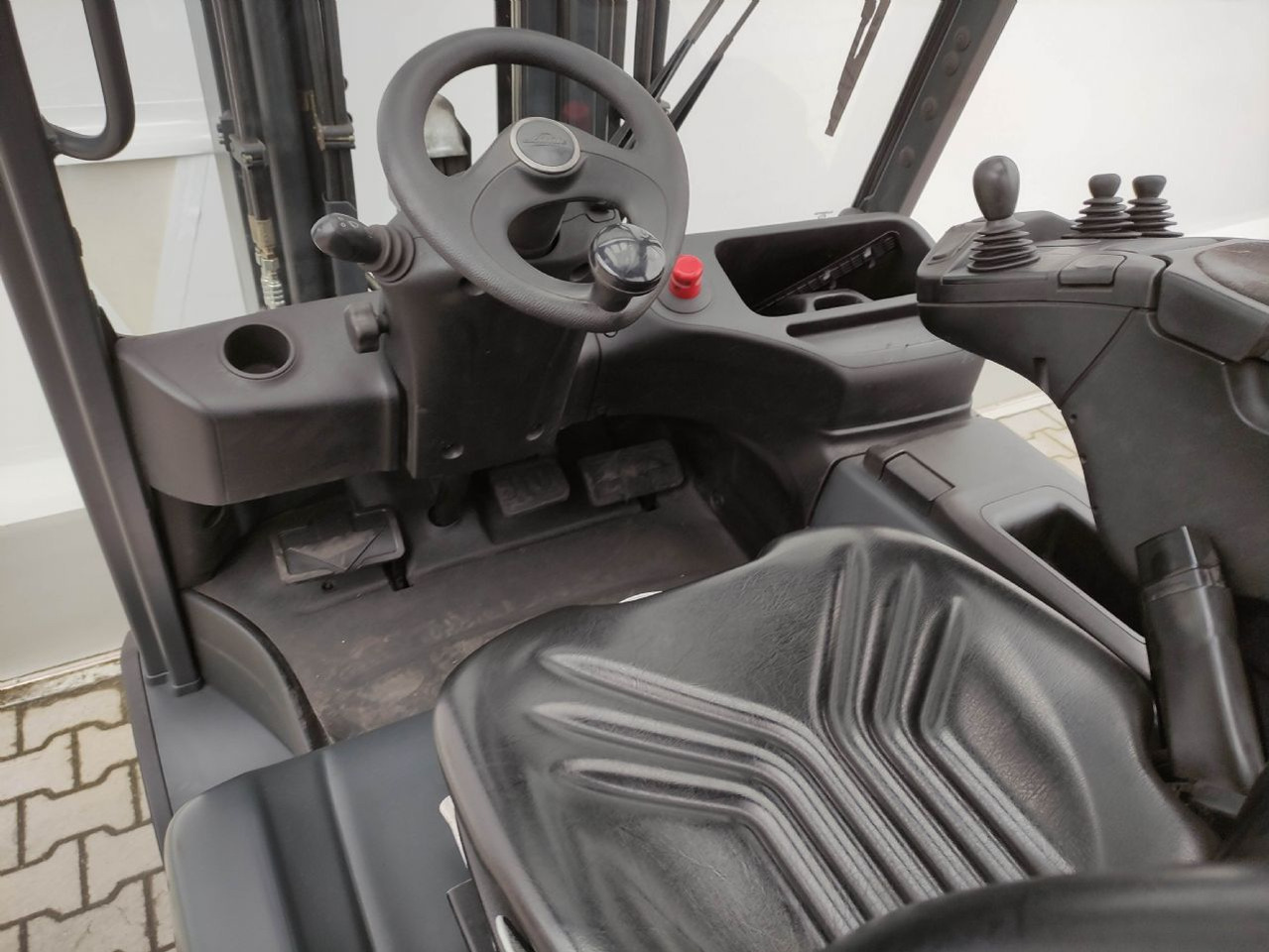 Linde E30HL-01/600-387 (M) - Electric forklift: picture 5 Linde E30HL-01/600-387 (M) - Electric forklift: picture 5