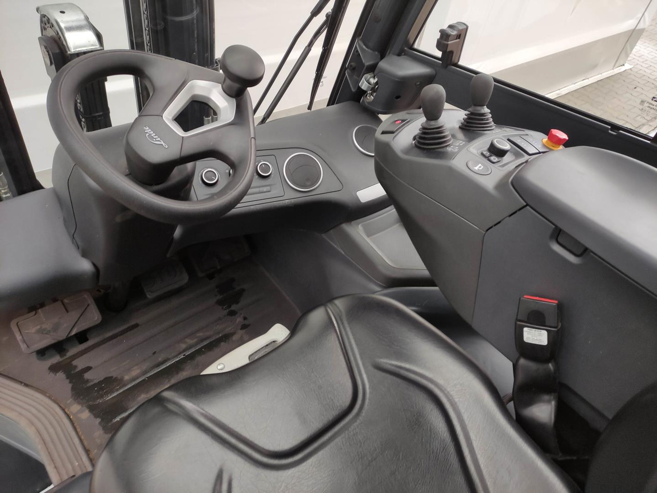 Linde E35HL-1252 - Electric forklift: picture 5 Linde E35HL-1252 - Electric forklift: picture 5