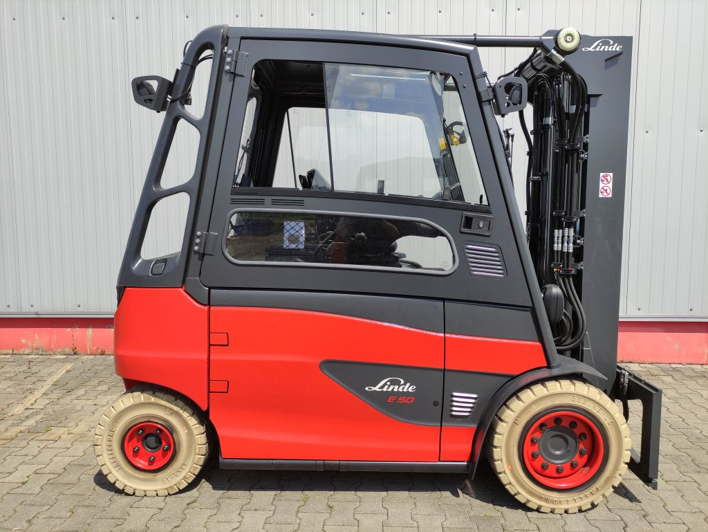 Linde E50HL-01-388 - Electric forklift: picture 2 Linde E50HL-01-388 - Electric forklift: picture 2