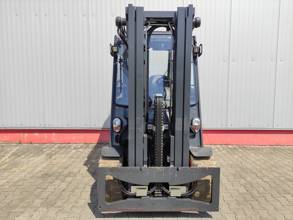 Linde E50HL-01-388 - Electric forklift: picture 3 Linde E50HL-01-388 - Electric forklift: picture 3
