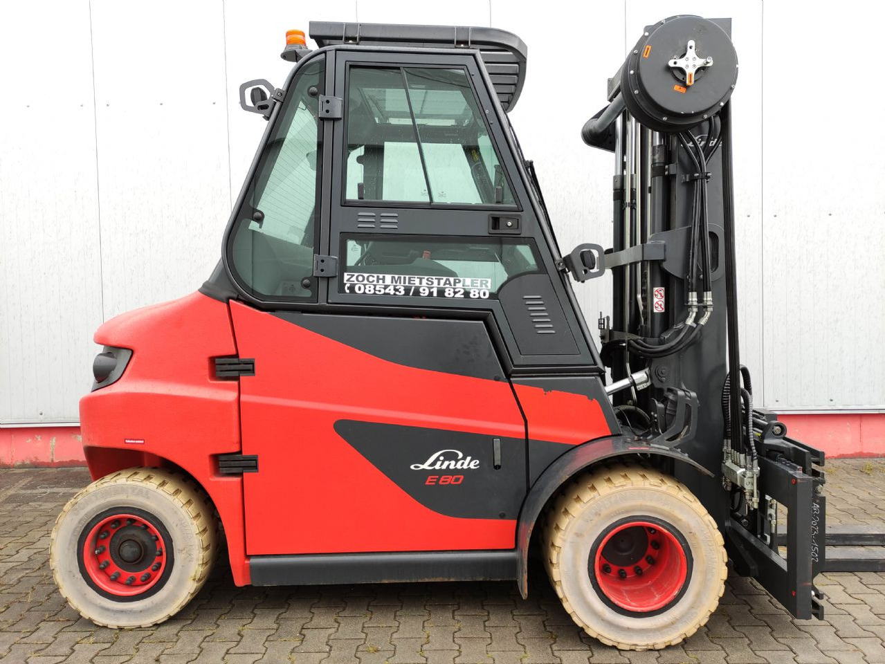 Linde E80-01-127 - Electric forklift: picture 2 Linde E80-01-127 - Electric forklift: picture 2