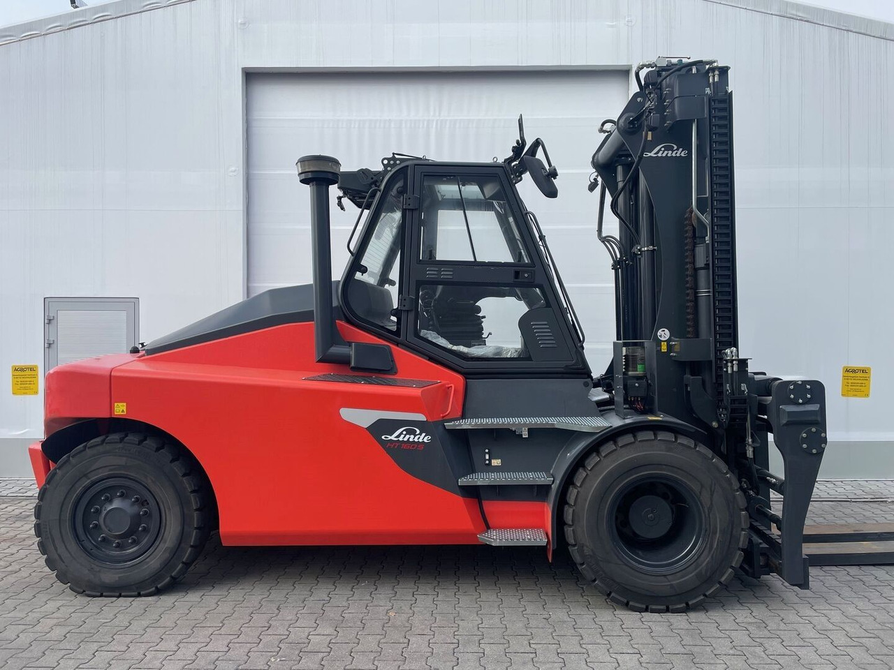 Linde HT160DS-1411 - Diesel forklift: picture 3 Linde HT160DS-1411 - Diesel forklift: picture 3