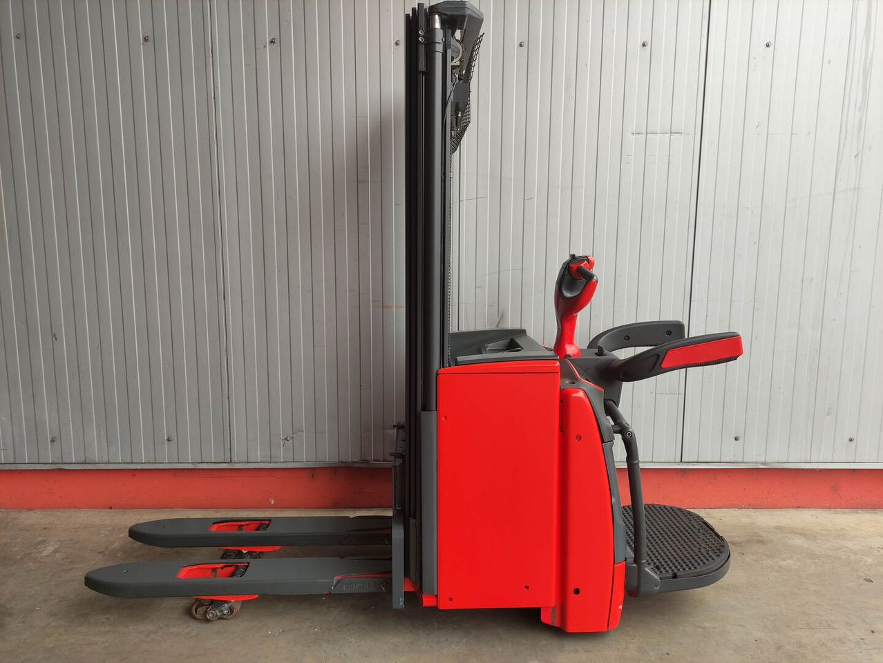 Linde L14 APi (LACK NEU) - Stacker: picture 1 Linde L14 APi (LACK NEU) - Stacker: picture 1