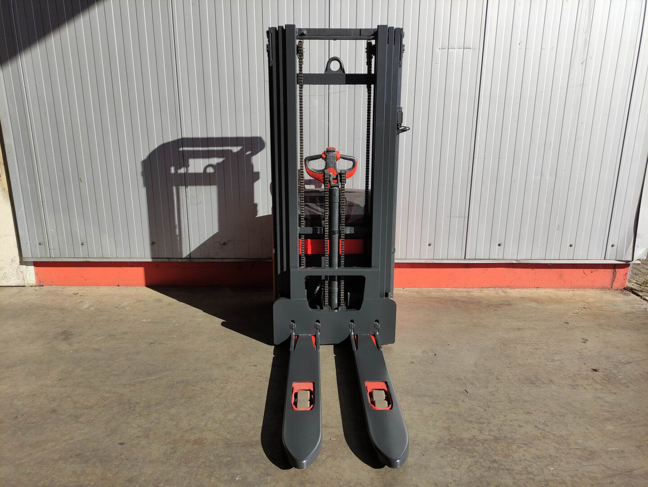 Linde L16-1173 - Stacker: picture 3 Linde L16-1173 - Stacker: picture 3
