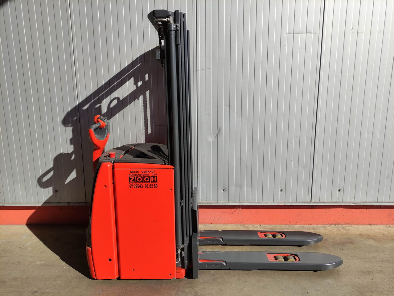 Linde L16-1173 - Stacker: picture 2 Linde L16-1173 - Stacker: picture 2