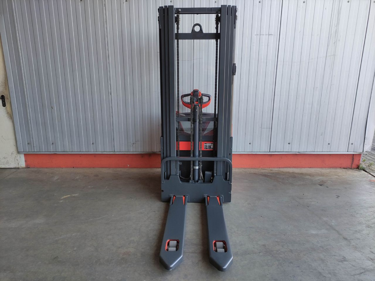 Linde L16-1173 (LACK NEU) - Stacker: picture 3 Linde L16-1173 (LACK NEU) - Stacker: picture 3