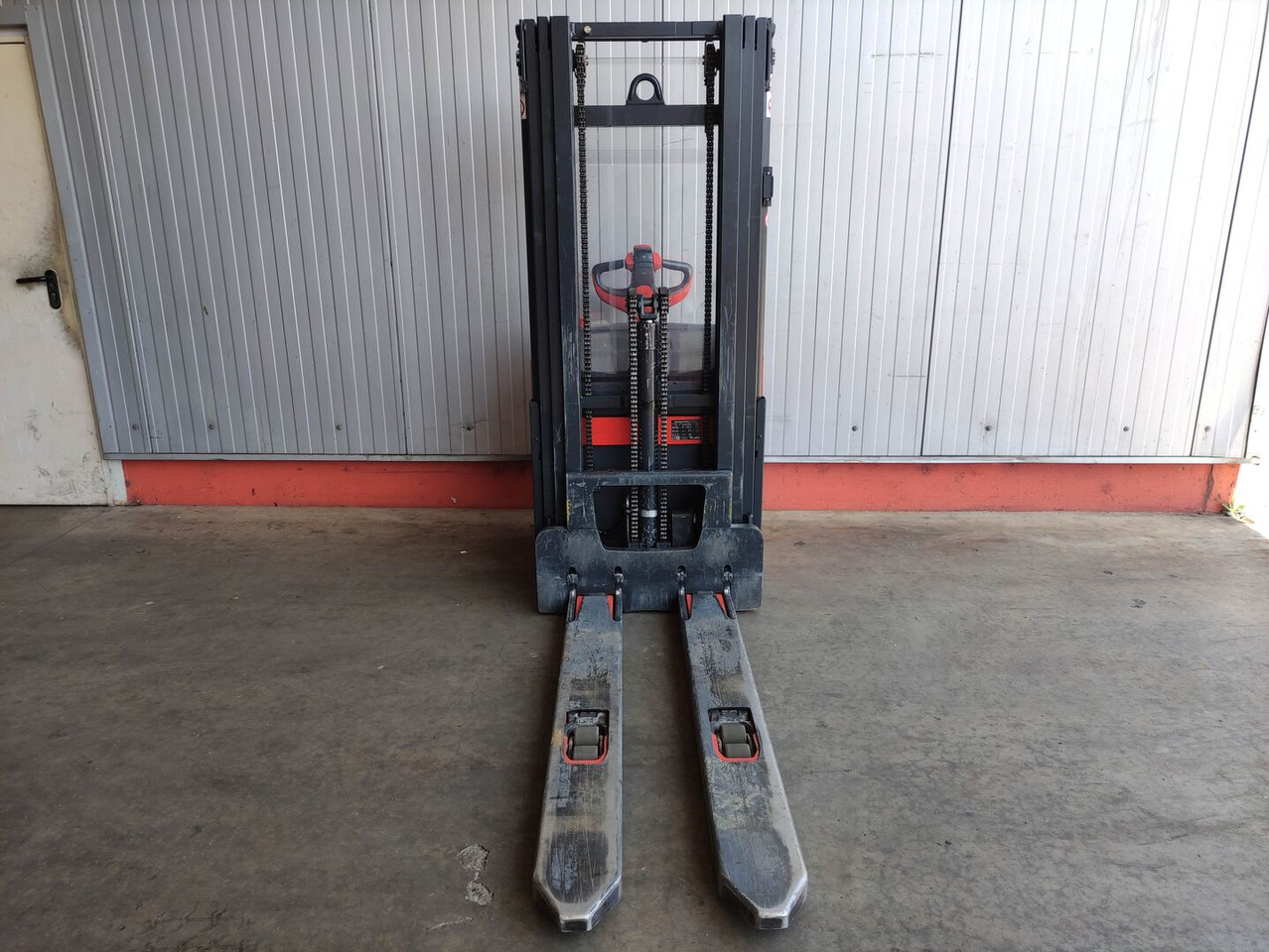 Linde L16i-1173 - Stacker: picture 3 Linde L16i-1173 - Stacker: picture 3