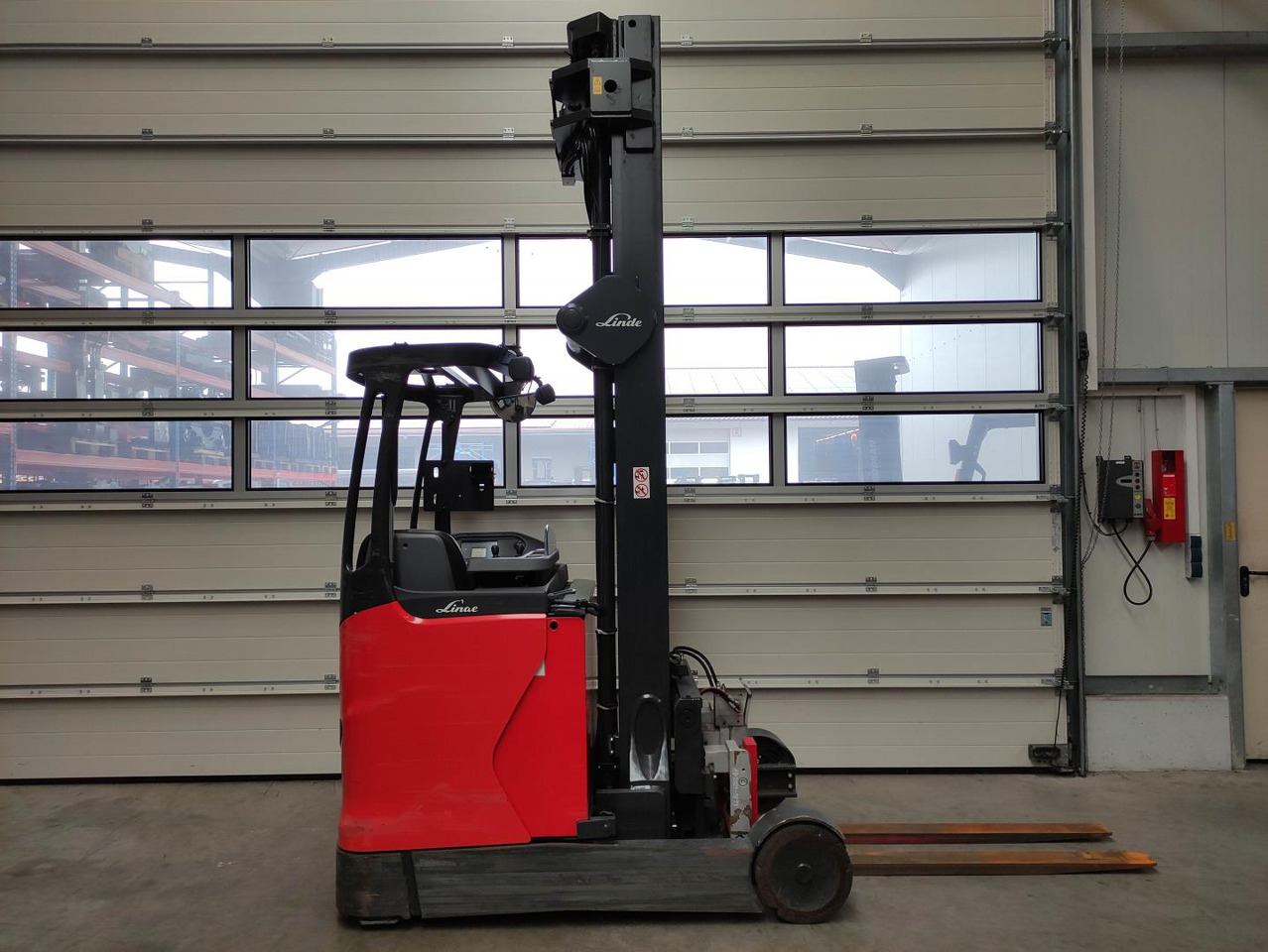 Linde R20-1120 - Reach truck: picture 2 Linde R20-1120 - Reach truck: picture 2