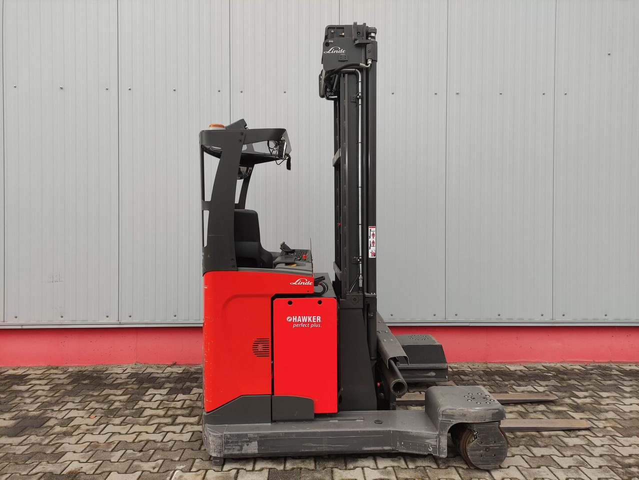 Linde R25F (UFW250TFVRF635) - Reach truck: picture 2 Linde R25F (UFW250TFVRF635) - Reach truck: picture 2