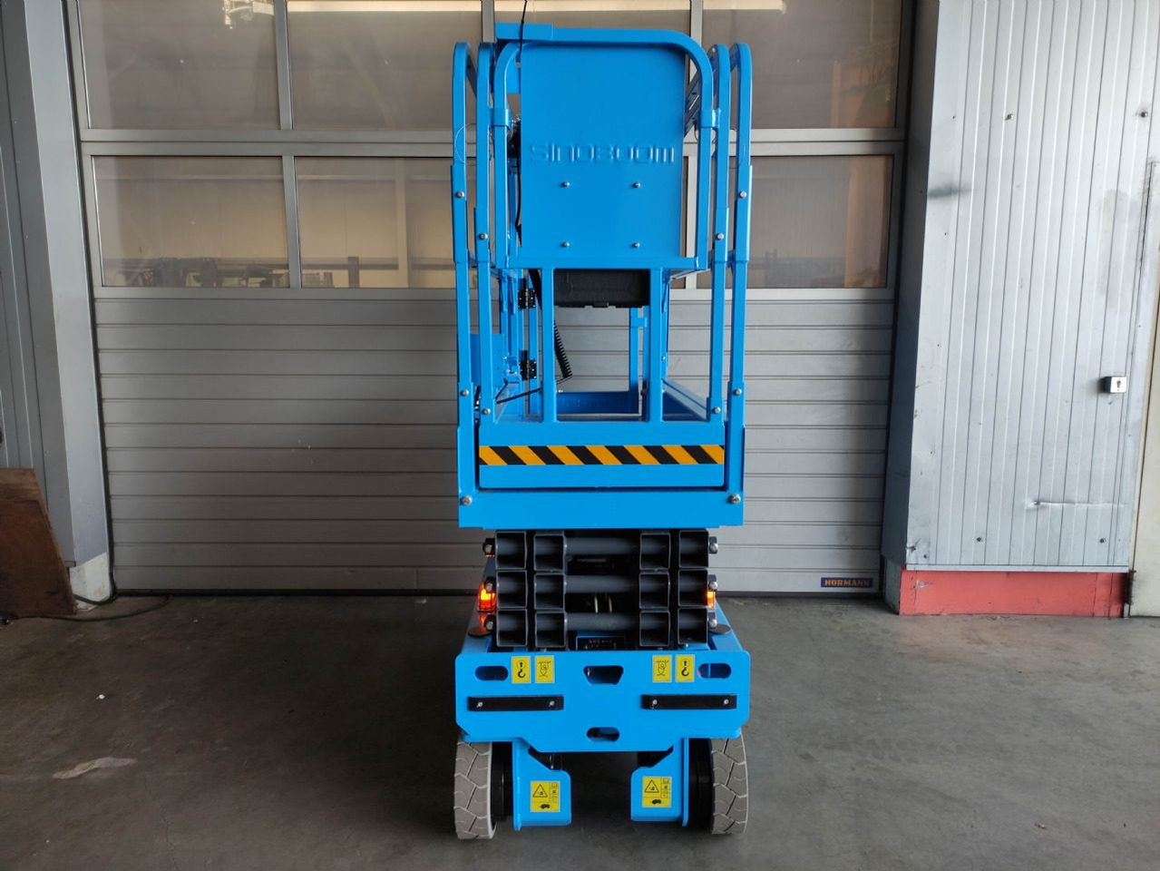 Sinoboom 1932ME/GTJZ0608ME *NEU* - Scissor lift: picture 3 Sinoboom 1932ME/GTJZ0608ME *NEU* - Scissor lift: picture 3
