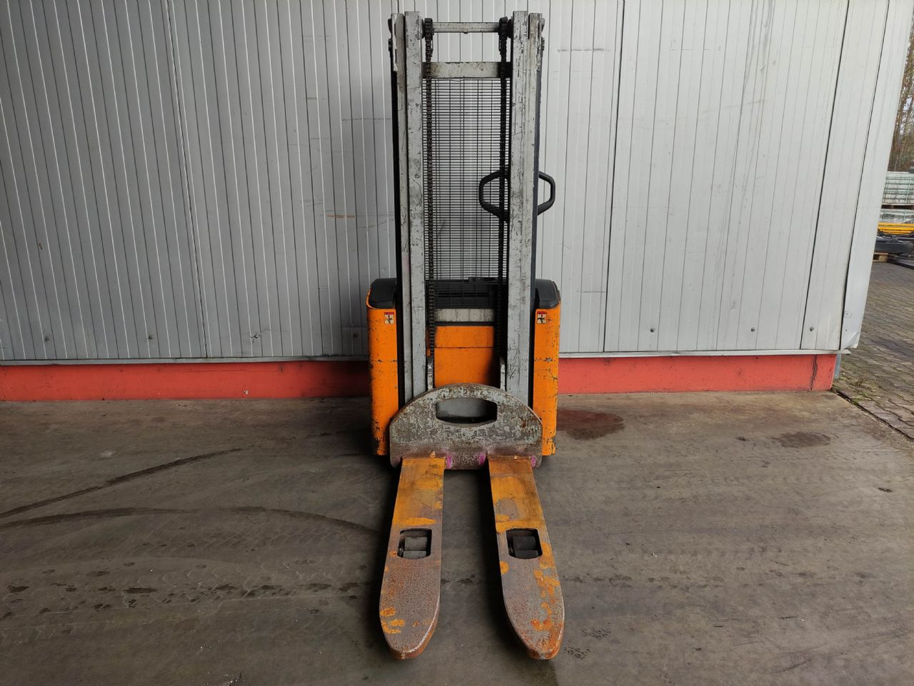 Still EGV16 - Stacker: picture 3 Still EGV16 - Stacker: picture 3