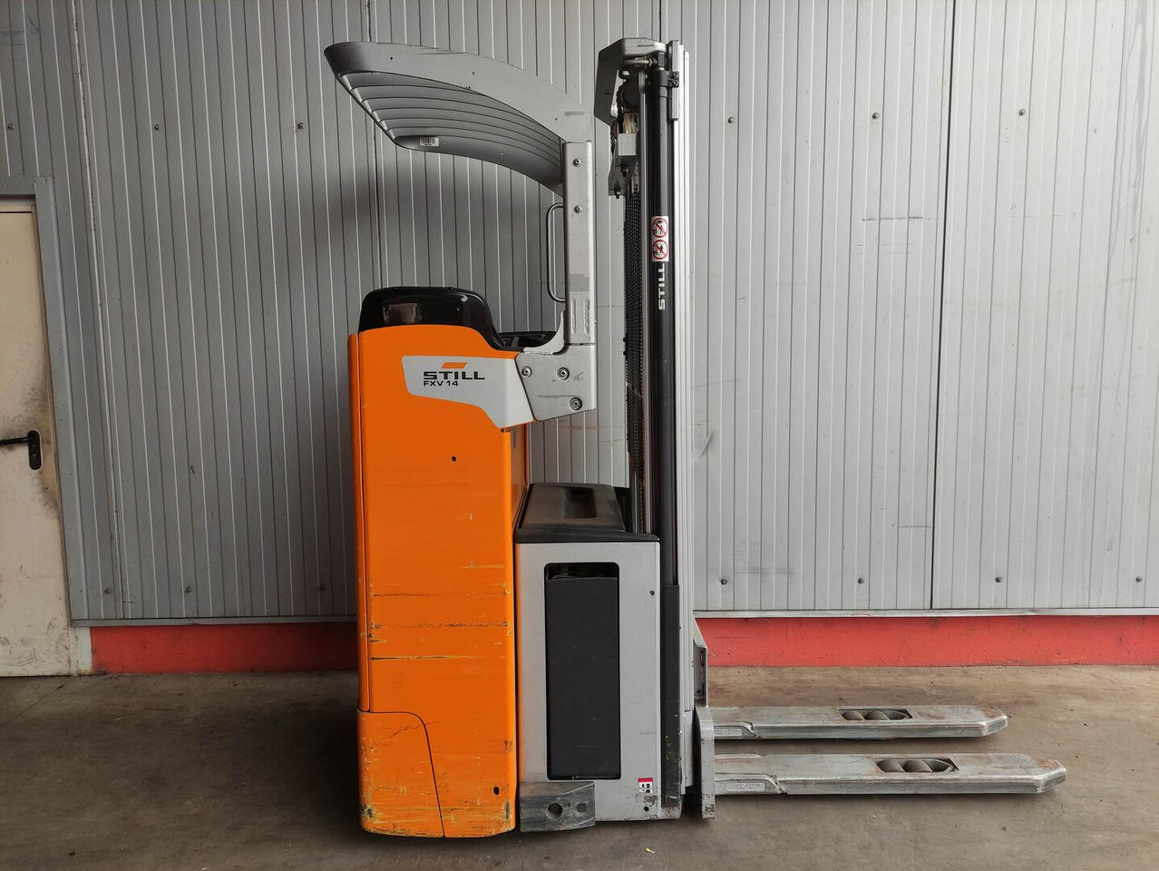 Still FXV 14 - Stacker: picture 2 Still FXV 14 - Stacker: picture 2